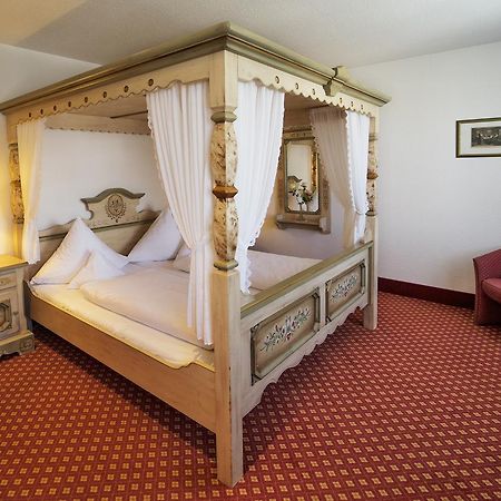 Hotel-Gasthof Zum Weyssen Roessle Шильтах Екстер'єр фото