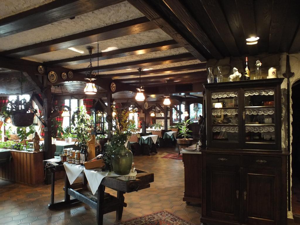 Hotel-Gasthof Zum Weyssen Roessle Шильтах Екстер'єр фото