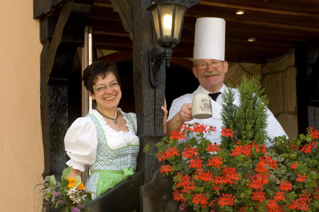Hotel-Gasthof Zum Weyssen Roessle Шильтах Екстер'єр фото