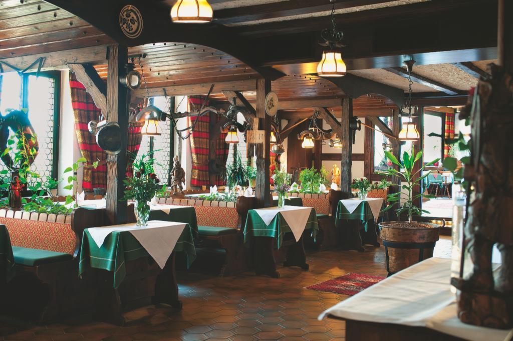 Hotel-Gasthof Zum Weyssen Roessle Шильтах Екстер'єр фото
